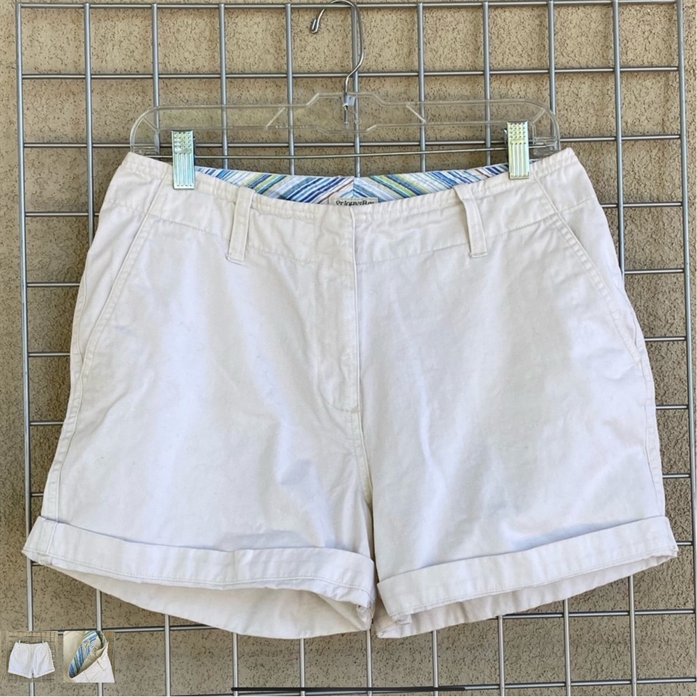 St. John’s Bay Shorts cuffed cream colored size 10 medium with pockets